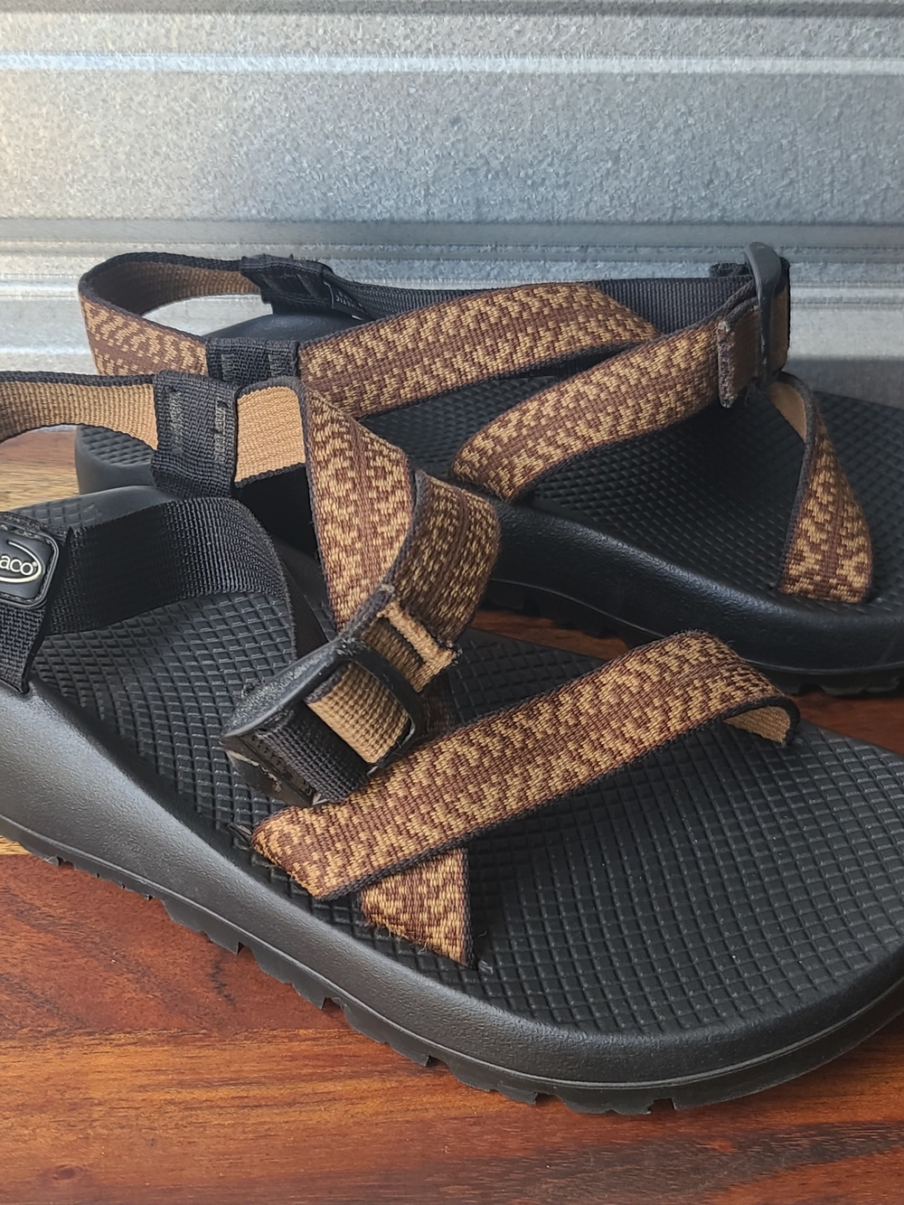 Chacos Mens 9 Outdoor Strap Sandals - Brown/Black Original Colorado Made!